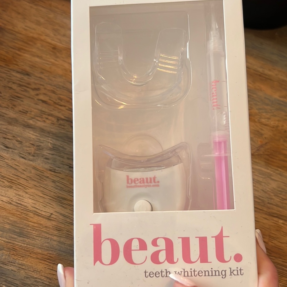 Beaut teeth whitening kit nib